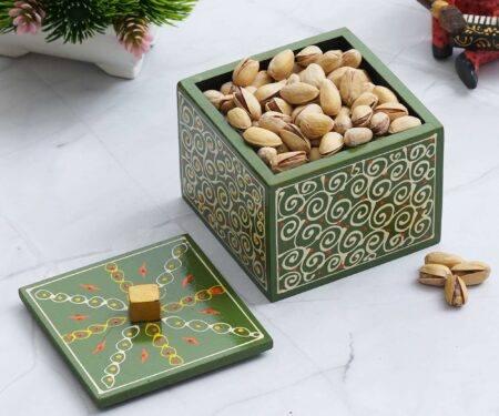 Wooden dry fruit box